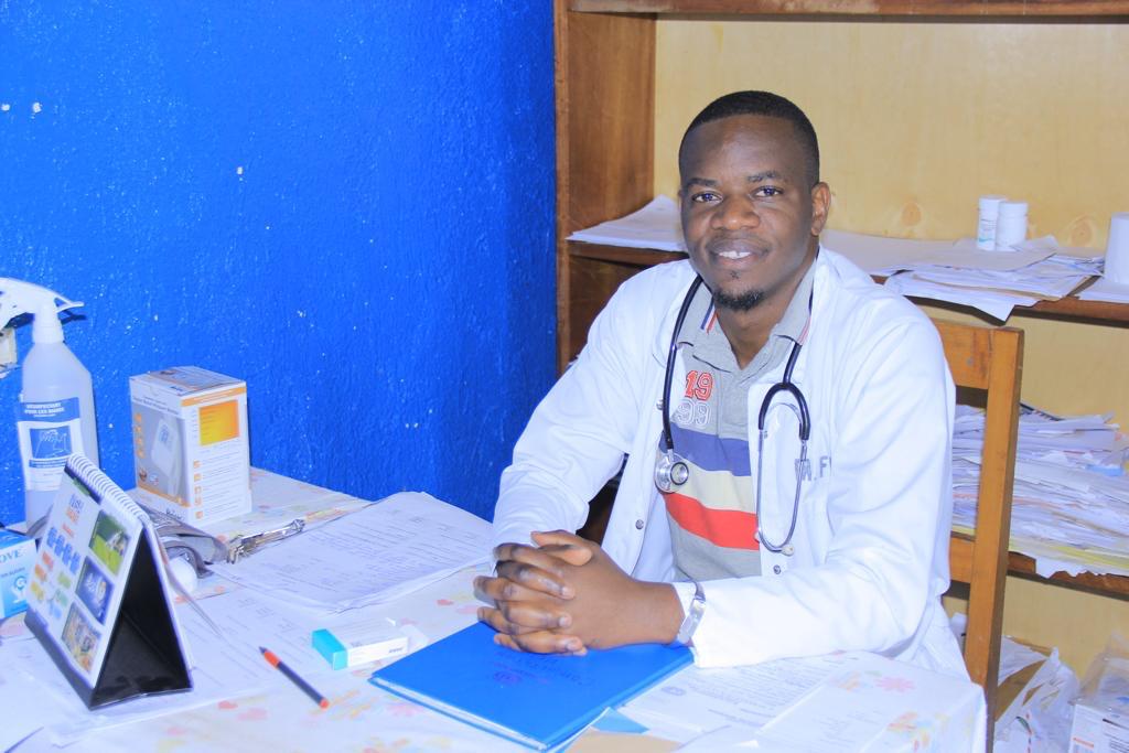 Dr Fiston
